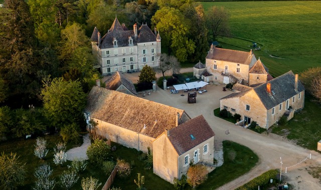 Aerial view of Domaine et Château du Mauny, a château and wedding estate in Burgundy, France.
